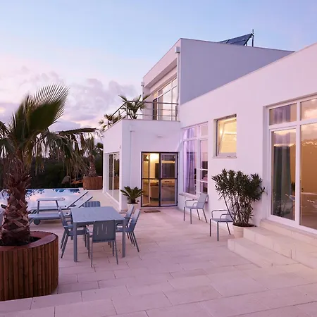 Panorama Hilltop Estate Villa *